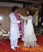 Harish Moyal with His Wife  Meenu Moyal at Harish Moyal wedding anniversary in Mumbai on 21st Nov 2012 (1).jpg